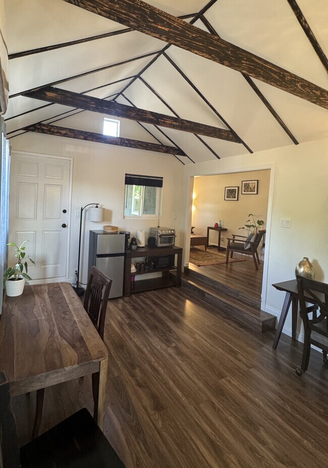 1623 Campus Rd unit B - Fully Furnished, Los Angeles, CA 90041 - photo 7