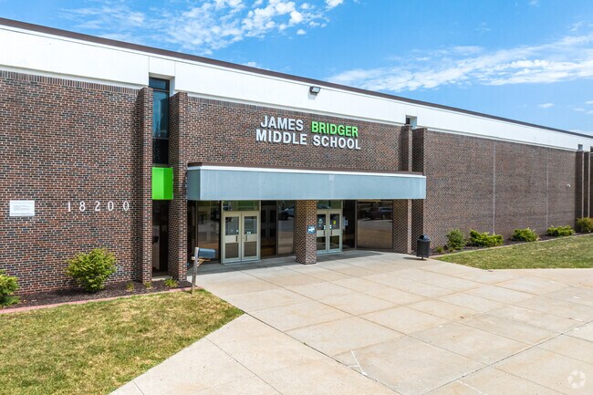 Bridger Middle School is a public elementary & middle school in Independence, Missouri.