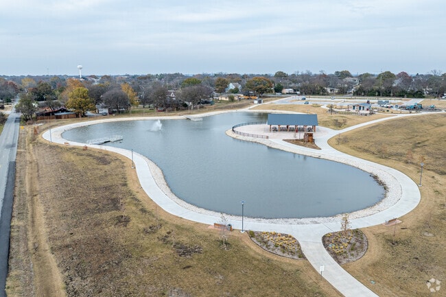 Enjoy fishing and strolling at Eula Umphress & Robert Hynds Park’s pond and walking trail.