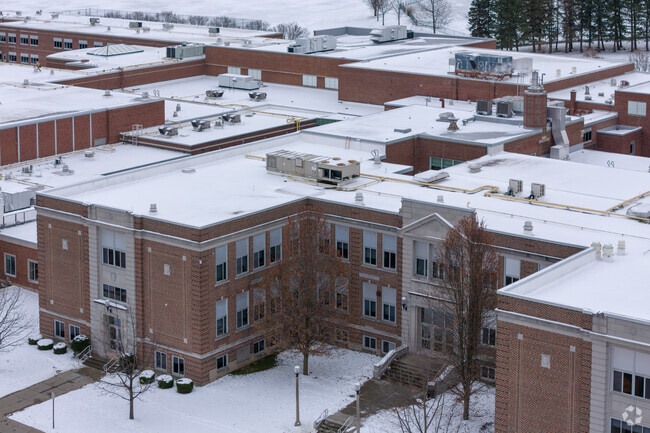 Akron High School teaches grade 9 to 12.