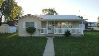 303 W Wernsing Ave, Effingham, IL 62401