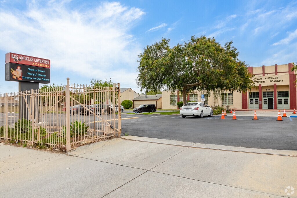 Los Angeles Adventist Academy in Compton's Willowbrook provides faith-based private education.