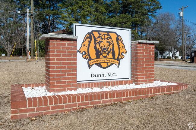 Harnett County Early College in Dunn, NC has a 65% proficient in reading.