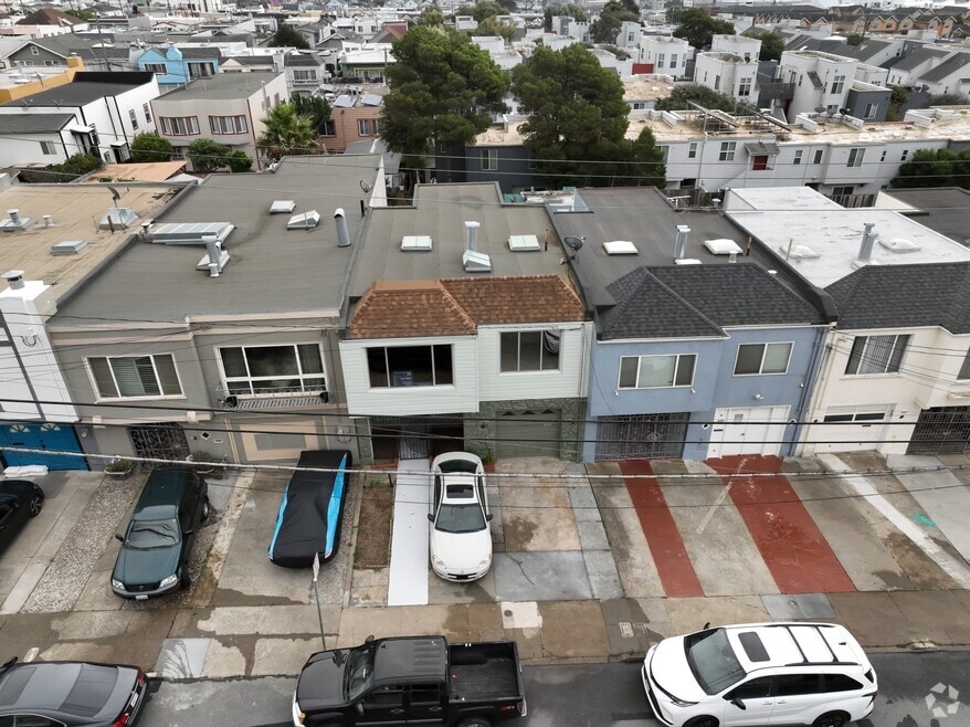 451 Sawyer St, San Francisco, CA 94134 - photo 2