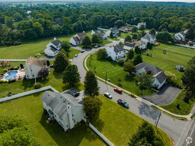 Embrace the charm of Somerset, NJ's homes.