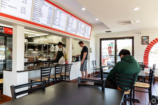 Mi Casa Mexican restaurant serves delicious tacos and burritos in Northside-Wheaton.