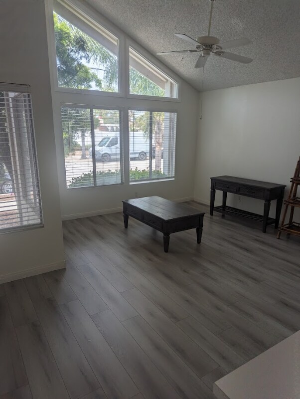 1046 Canal St, Oxnard, CA 93035 - photo 3