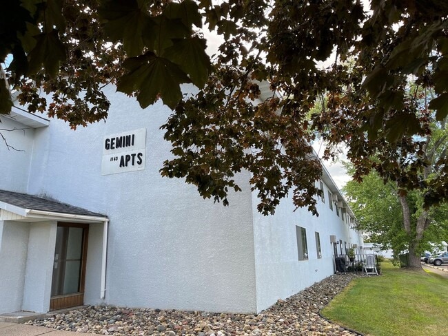 Glen Park 01, River Falls, WI 54022 - photo 2