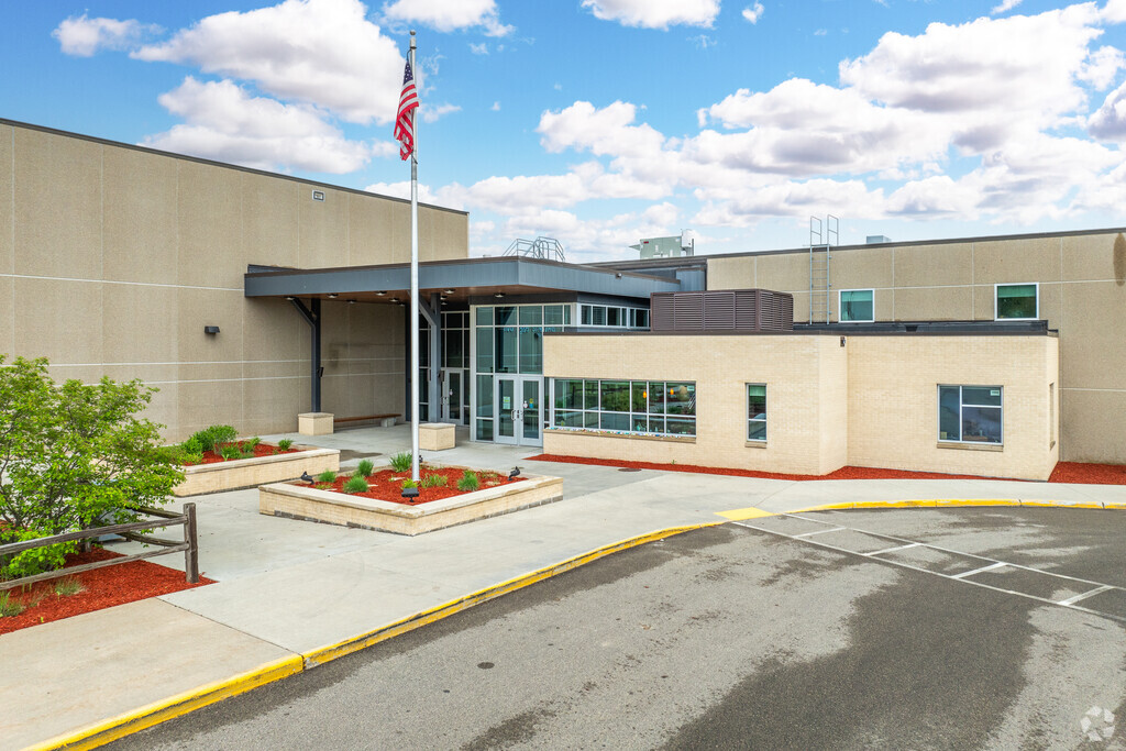 Poynette High School is an above average, public school located in Poynette, WI.