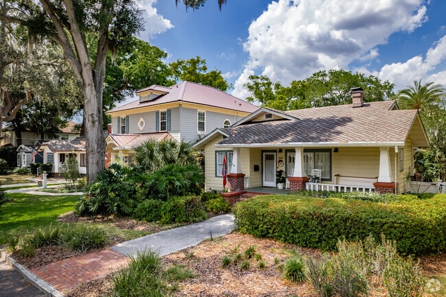 Bungalows are common throughout College Park.