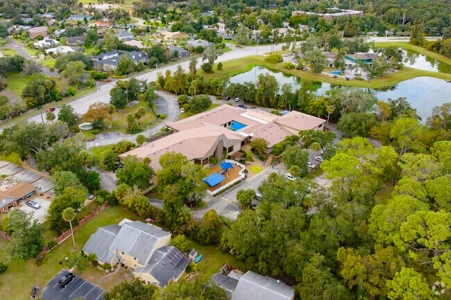 Temple Beth-El offers a private school alternative for local children.