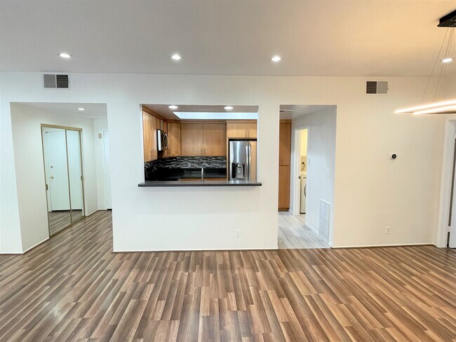 8180 Manitoba St unit 154, Playa Del Rey, CA 90293 - photo 3