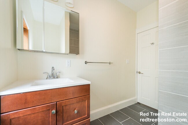 299 Alewife Brook Pkwy unit 2, Somerville, MA 02144 - photo 7