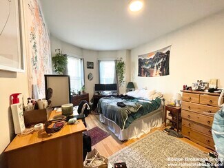 7 Grant St Unit 1, Boston, MA 02125