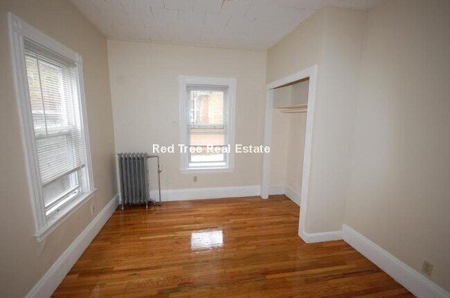 33 Pratt St unit 1, Allston, MA 02134 - photo 5