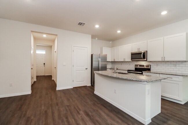 11882 Stoneport Place, Riverview, FL 33569 - photo 7