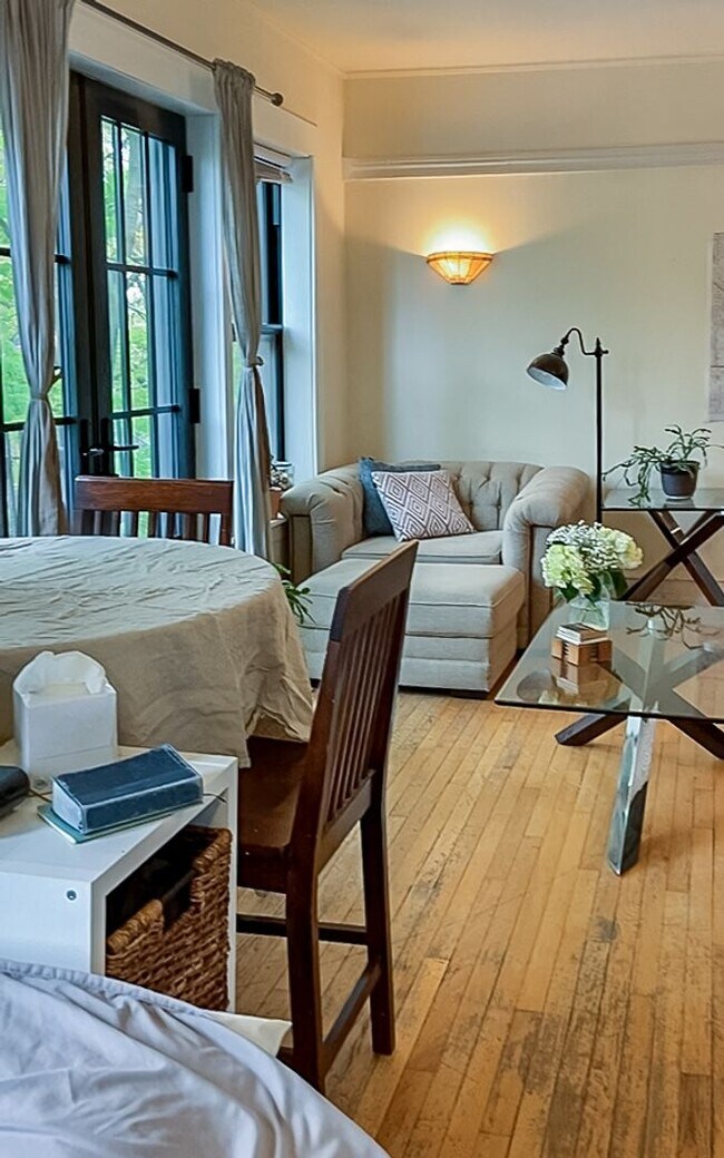 643 W Arlington Place unit 2, Chicago, IL 60614 - photo 3