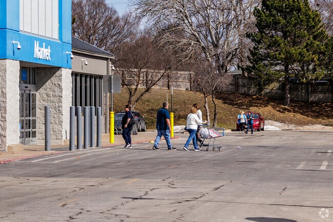A Walmart Supercenter is conveniently located just outside Westpark.