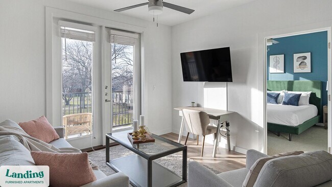 217 S Garland Ave unit 3201.1407716, Garland, TX 75040 - photo 2