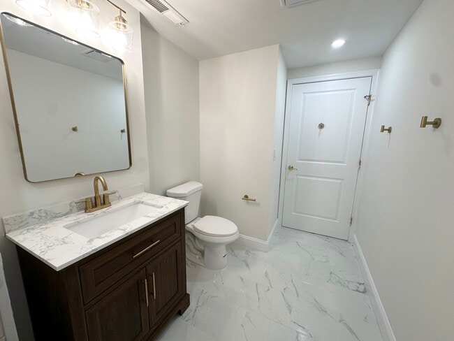 The Flats at Professional Arts Building, Baltimore, MD 21201 - photo 3