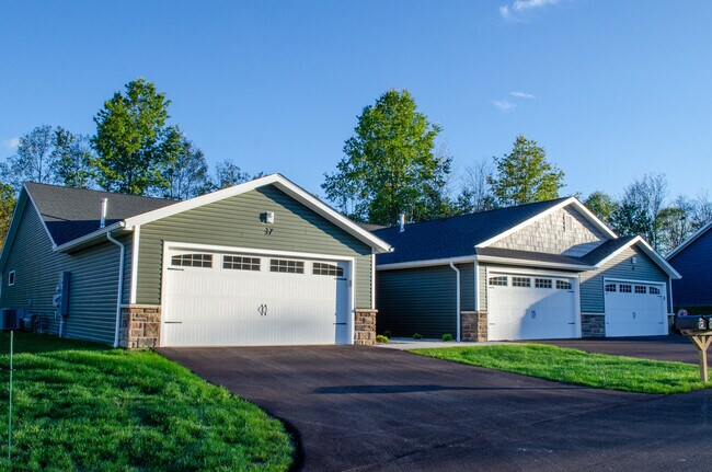 The Fairway at Waters Edge, Columbiana, OH 44408 - photo 2