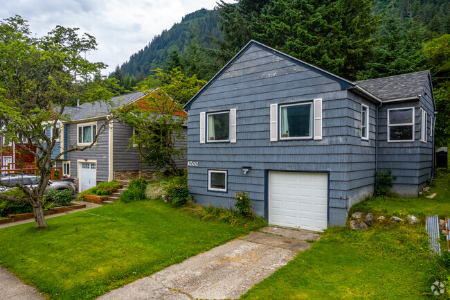 Newer homes in Downtown Juneau blend modern amenities with the area's historic charm.