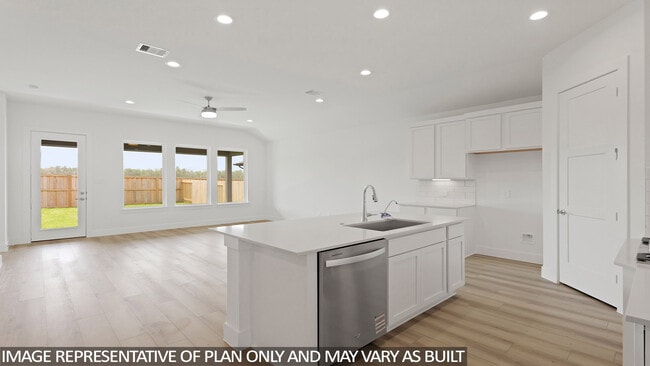 41046 Riverside Meadows Dr, Magnolia, TX 77354 - photo 2