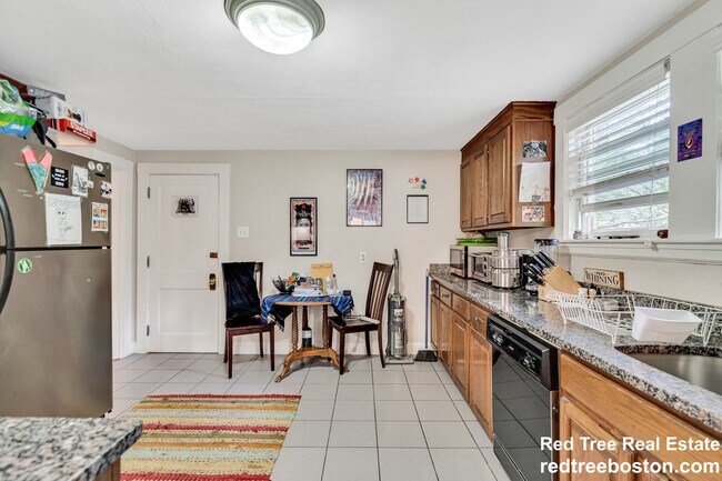 9 Keefe Ave unit 1, Newton Upper Falls, MA 02464 - photo 7