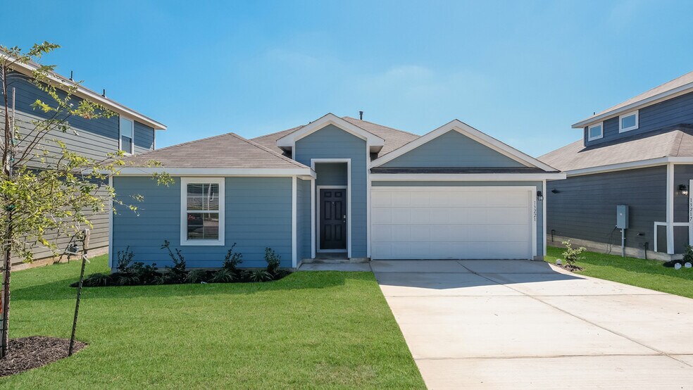 13412 Roughstock Way unit 36199663, Mustang Ridge, TX 78610 - photo 1