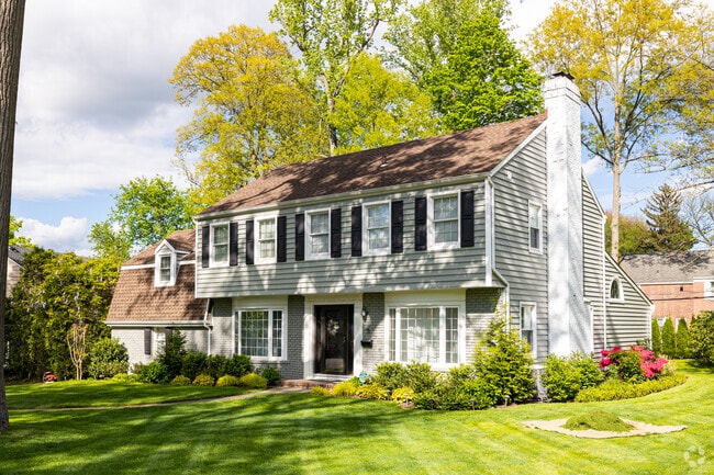 Colonial Homes can be seen on many streets in Lake Success, New York.