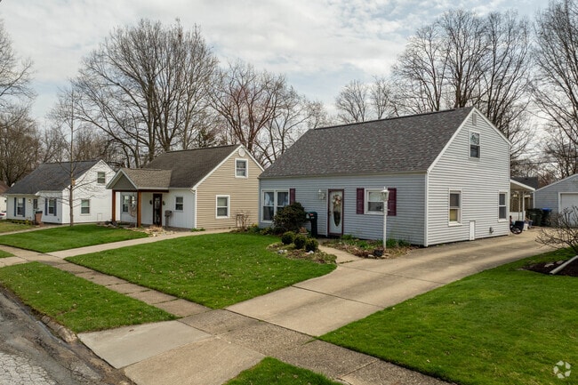 Cape Cod-style three bedroom homes with no basements are common in the Heslop Morningview neighborhood.