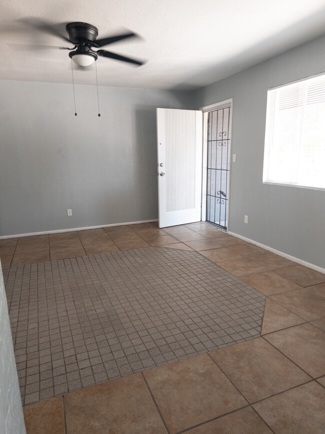 506 N Hunt Dr, Mesa, AZ 85203 - photo 3