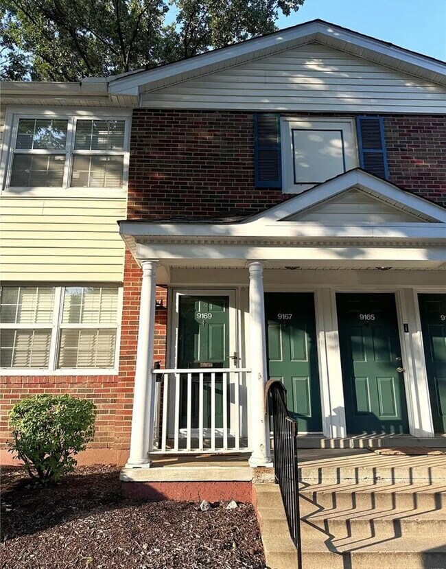 9169 Wrenwood Ln unit 9169 Wrenwood, Saint Louis, MO 63144 - photo 4