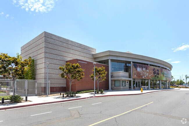 Costa Mesa High School boasts a modern campus with advanced learning facilities.