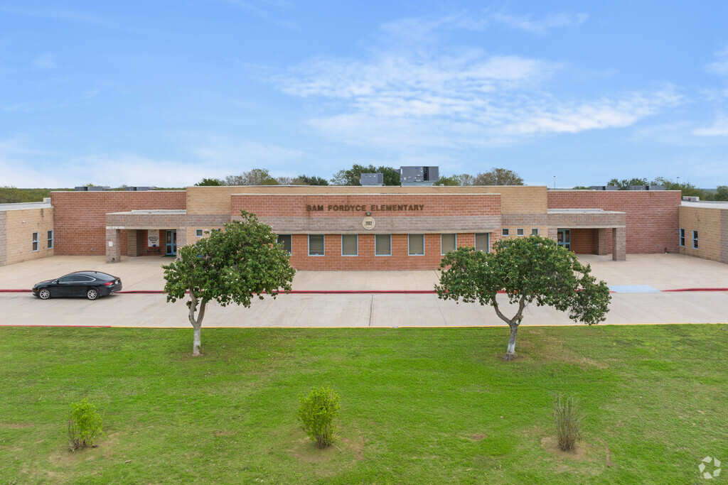 Sam Fordyce Elementary School, Rankings & Reviews - Homes.com