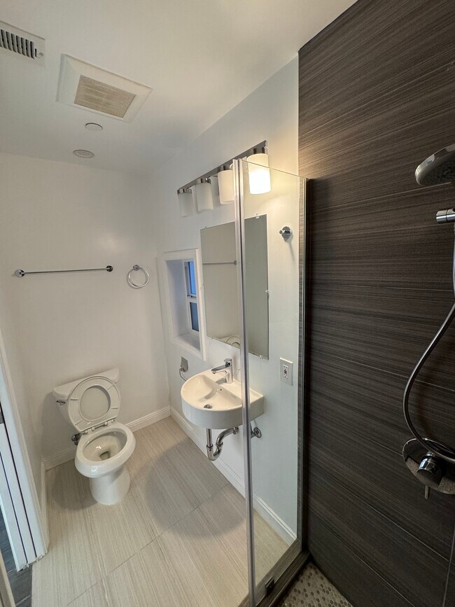 1645 Hyde St unit 7, San Francisco, CA 94109 - photo 4