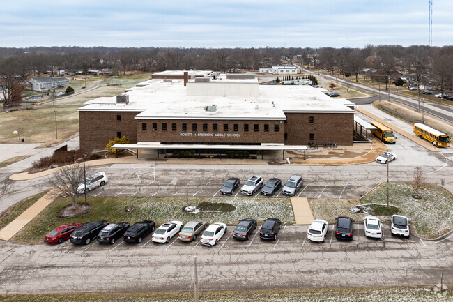 Sperreng Middle School in Sappington, MO aligns with Missouri state standards.
