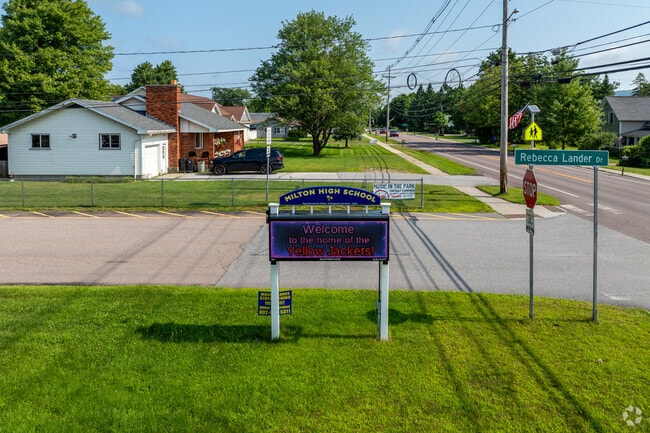 Milton High School is in the town of Milton, VT and serves students in grades 9-12.