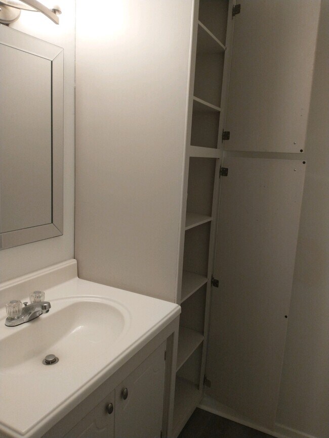 216 Moore Rd unit 2G, Avon Lake, OH 44012 - photo 7