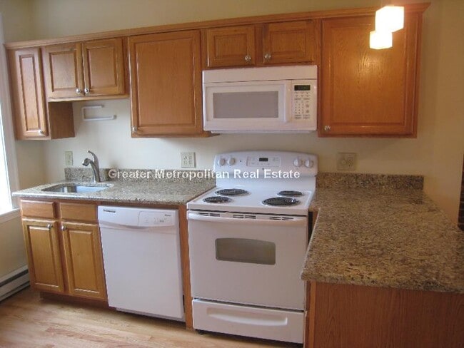 183 Endicott St unit 5, Boston, MA 02113 - photo 2