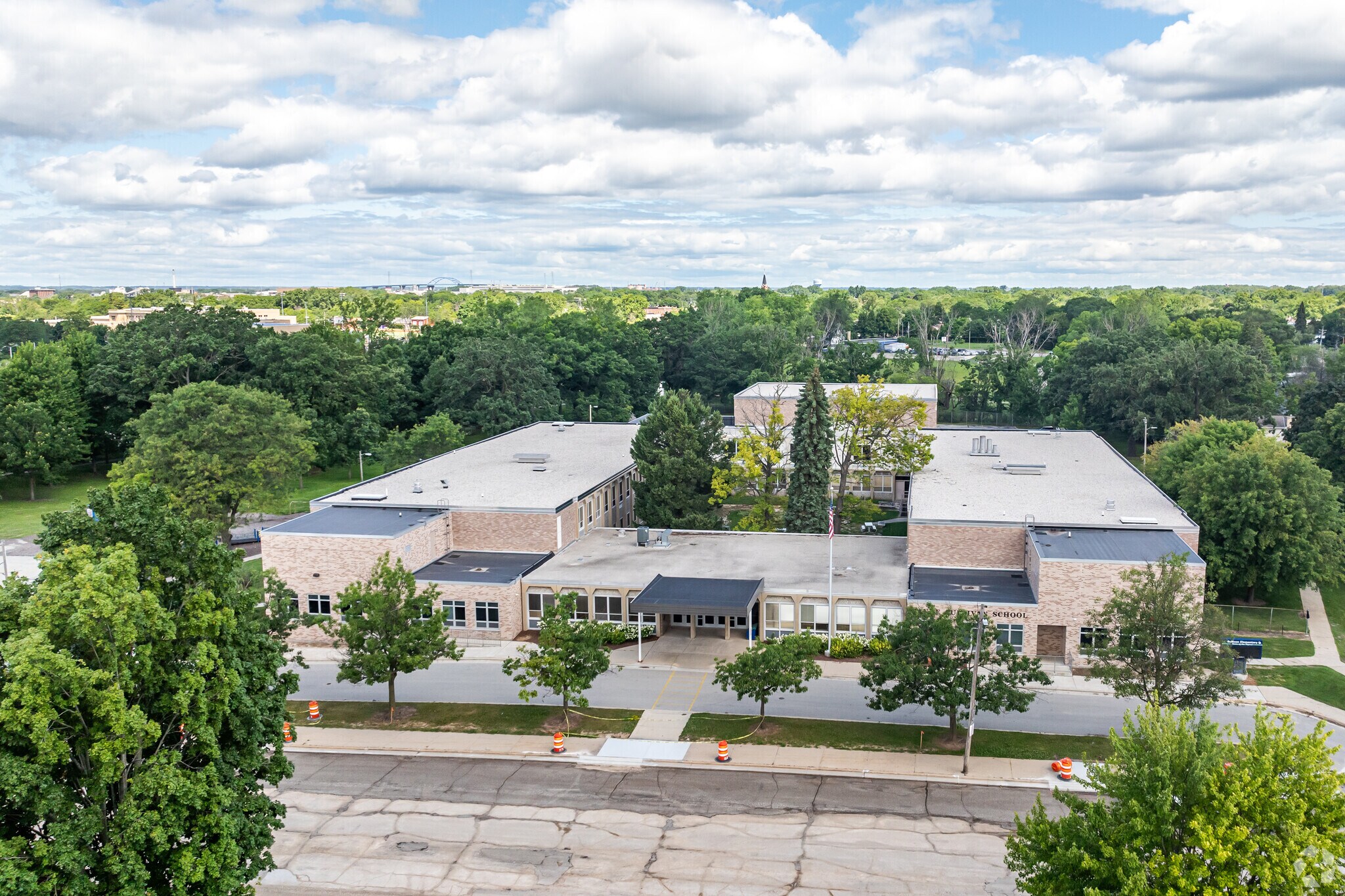 Sullivan Elementary School is a public elementary near the Fisk Addition neighborhood.
