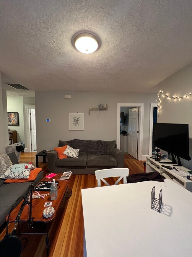 307 Highland Ave unit 1, Somerville, MA 02144 - photo 6