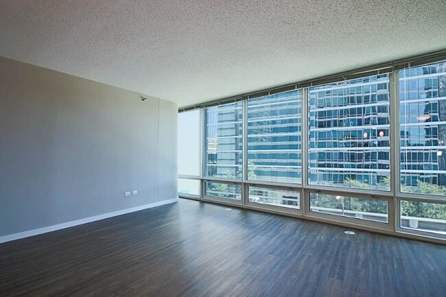 350 E Ohio St, Chicago, IL 60611 - photo 5