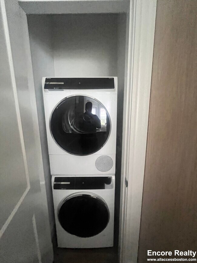 225 Newbury St unit 9H, Boston, MA 02116 - photo 7