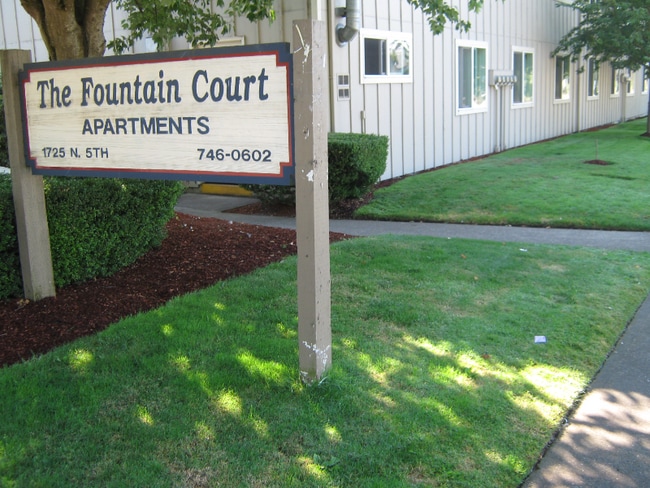 1725 N 5th St unit 75, Springfield, OR 97477 - photo 6