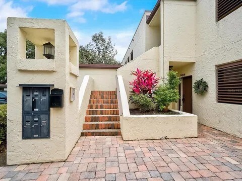 5058 Marsh Field Rd unit 8, Sarasota, FL 34235 - photo 3