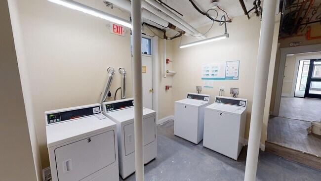 140 Sutherland Rd unit A, Boston, MA 02135 - photo 6