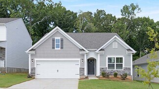 702 14th Avenue Ct NE, Hickory, NC 28601