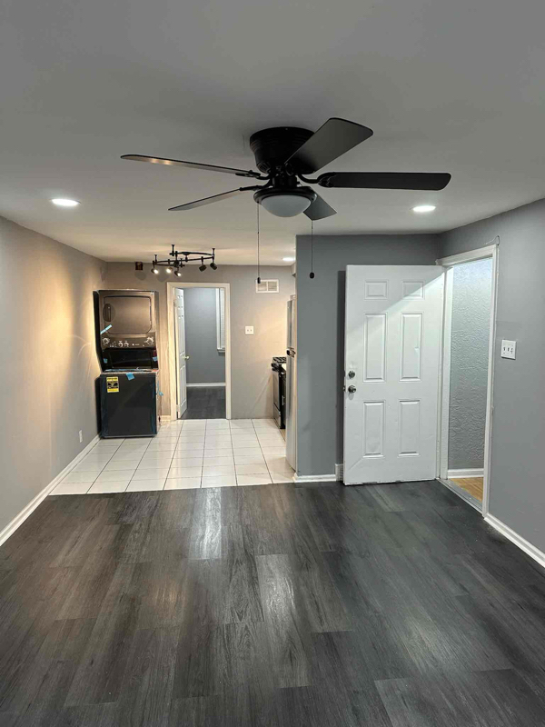 200 E Albanus St Unit BDE Unit #2, Philadelphia, PA 19120