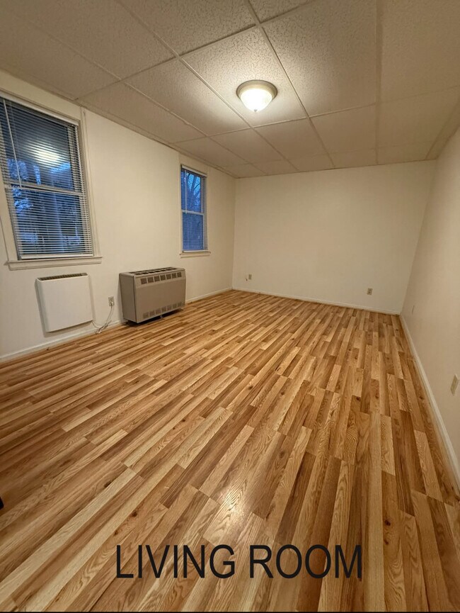 33 Lake St unit 1, Stamford, NY 12167 - photo 4